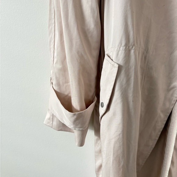 Aritzia Babaton Lawson Trench Coat Size Small in Sand Beige Quiet Luxury Spring - Picture 4 of 11